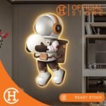 Hancraft Dekorasi Dinding Astronaut Decorative Wall Painting with LED Light