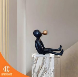 Dekorasi Pajangan Figurative Art Sculpture 1