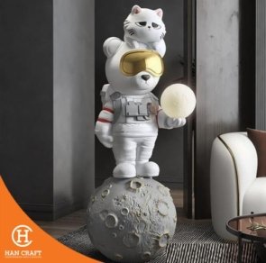 Dekorasi Pajangan Space Bear Floor Lamp