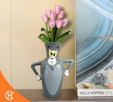 Vas Bunga Tom Vase Modern Ceramic