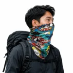 Pria Memakai Slayer Outdoor Sebagai Neck Gaiter Saat Hiking